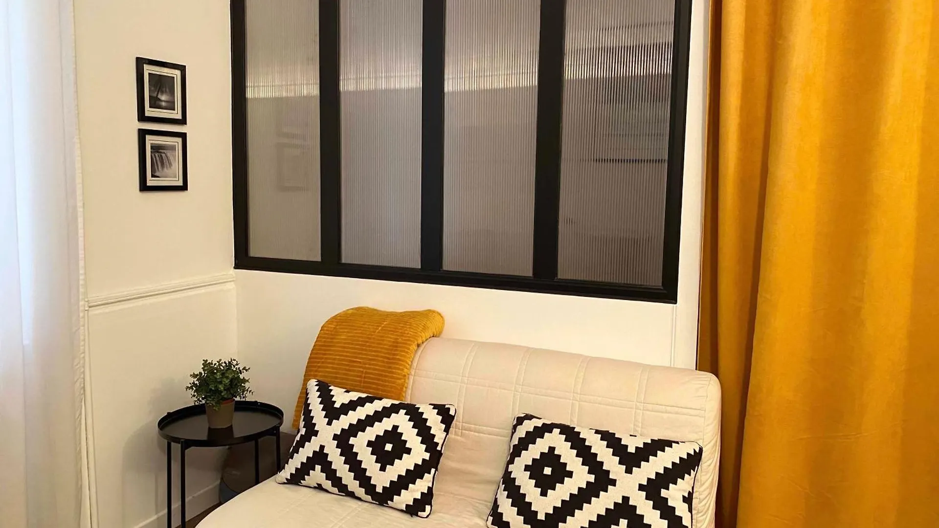 Διαμέρισμα Charmant Appartement Paris 8.