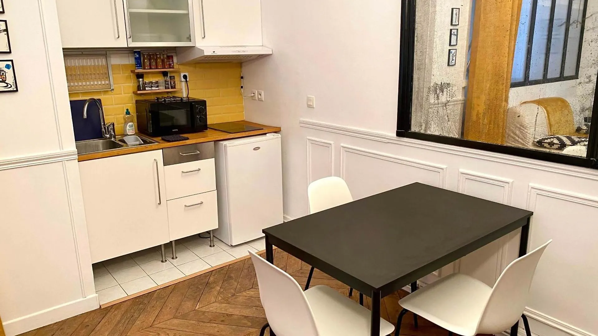 Charmant Appartement Paris 8. צרפת